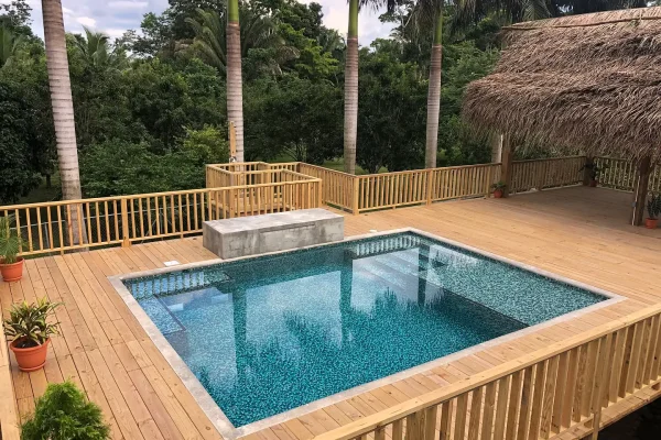 deck3 christal-waterpool_n